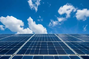 Mehr über den Artikel erfahren Solaranlagen und Elektromobilität: PV-Ladestationen und solare E-Mobilität