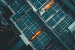 Mehr über den Artikel erfahren Schwachlicht-Solartechnologie: PV-Leistung bei schlechten Lichtverhältnissen