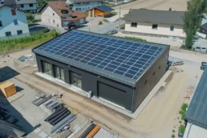 Mehr über den Artikel erfahren Kostenlose Dachsanierung mit Photovoltaik: Erfahrungen und Vorteile
