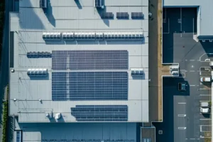 Mehr über den Artikel erfahren Solare Wasserentsalzung: Solarenergie für Trinkwasseraufbereitung